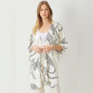 Entro Take You Out Cream White Leopard Kimono.